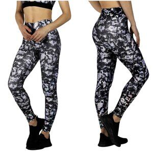 Heroine Sport Novel Leggings in Silver Nova size L large holographic camo print